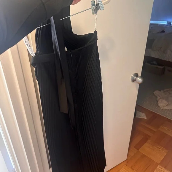 Lidee Renaissance Sleeveless Pleated Gown - Picture 6 of 6